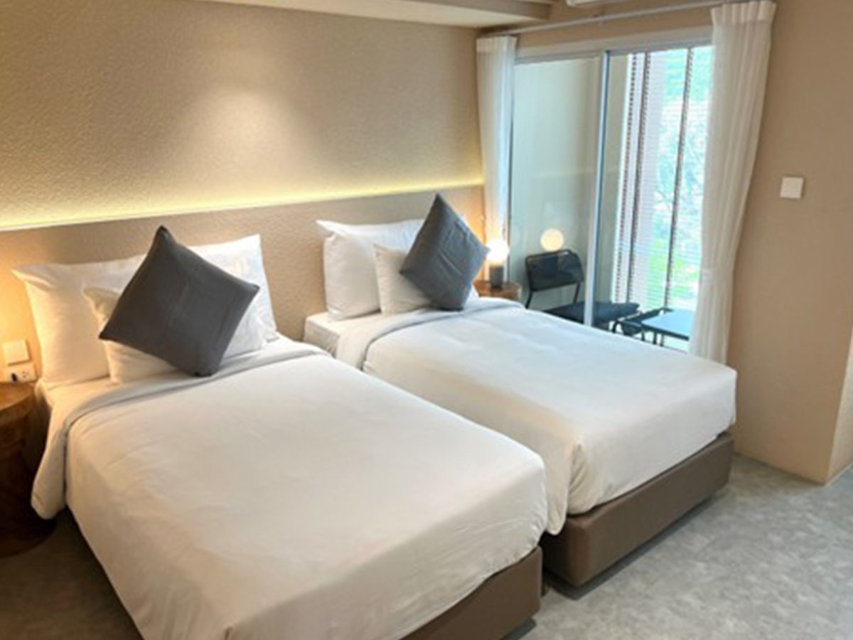 Deluxe City View with Chatroom (DCC)